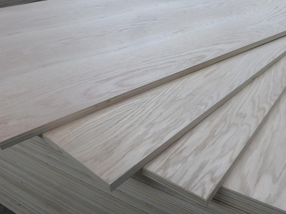 FANCY PLYWOOD--Red oak
