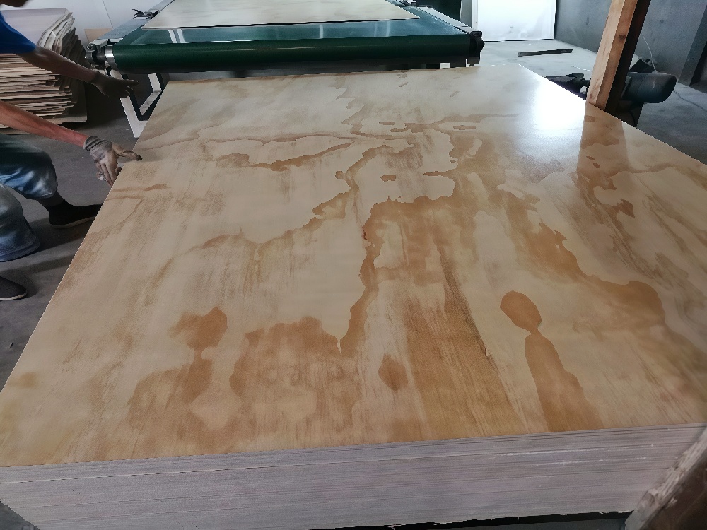 UV Pine Plywood